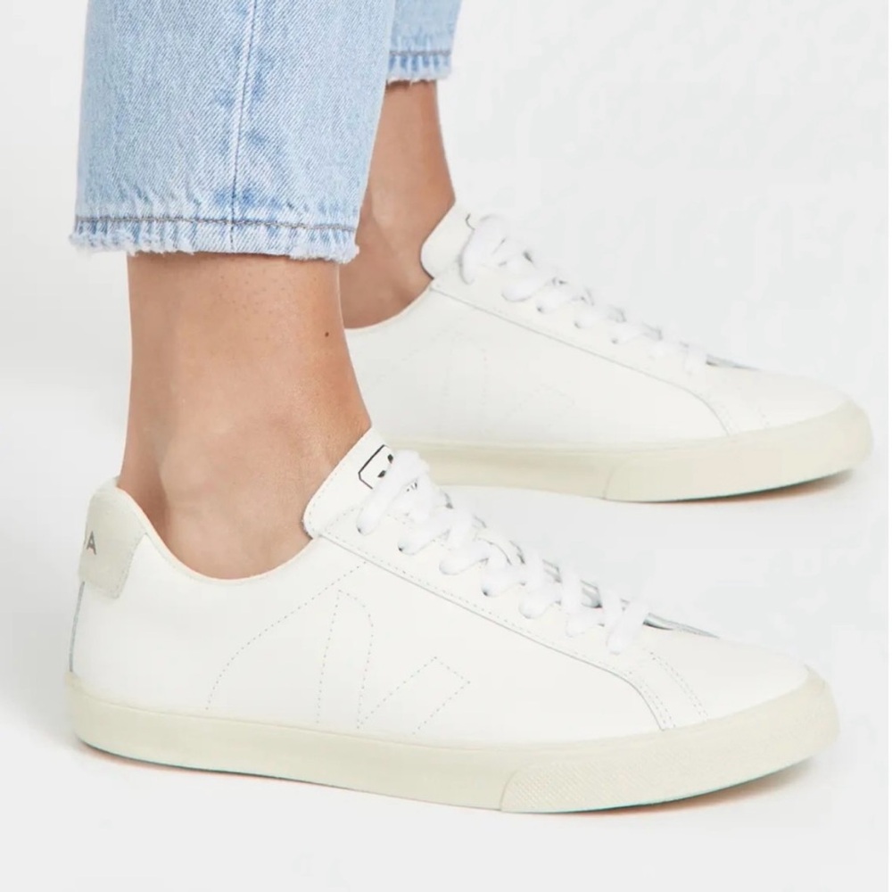 Veja Women's White and Cream Sneakers